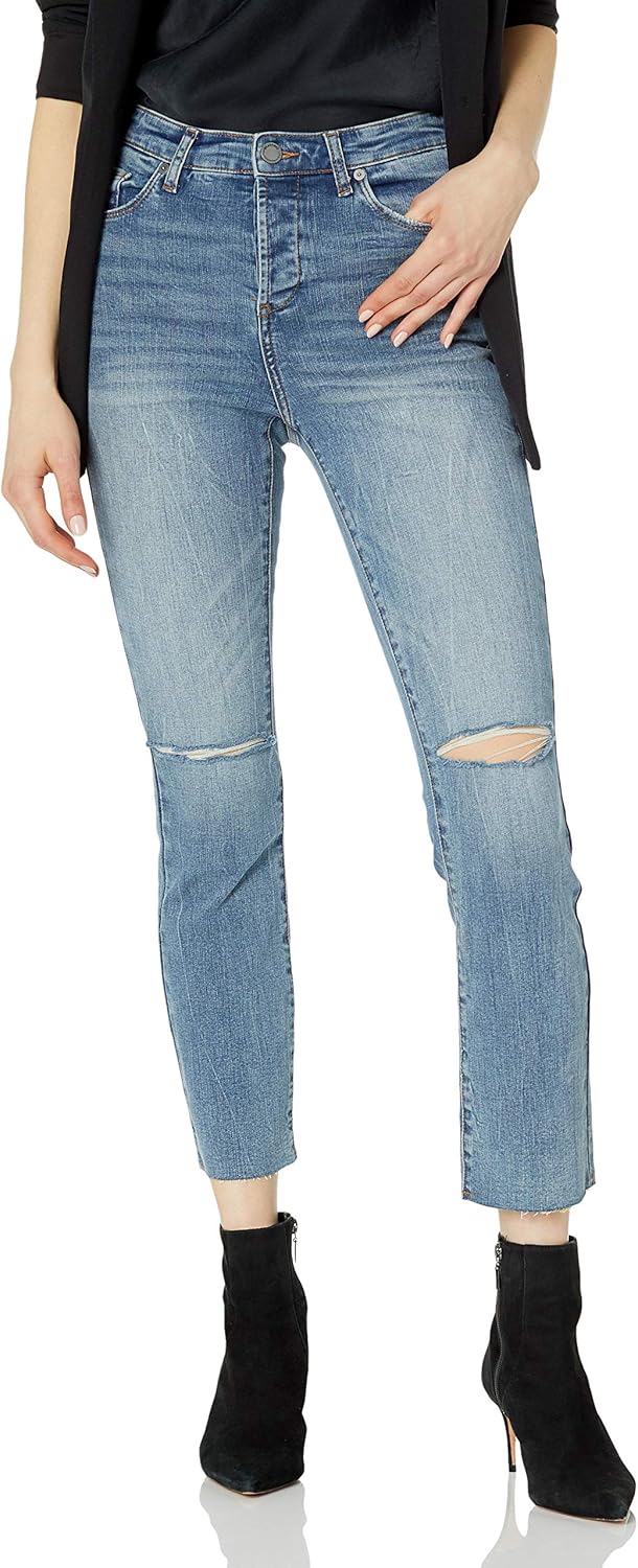 Madison in Saw You There - Image 18